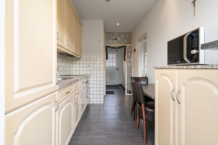 Foto 16 van Limburgstraat 2