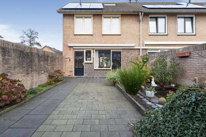 Foto 42 van Limburgstraat 2