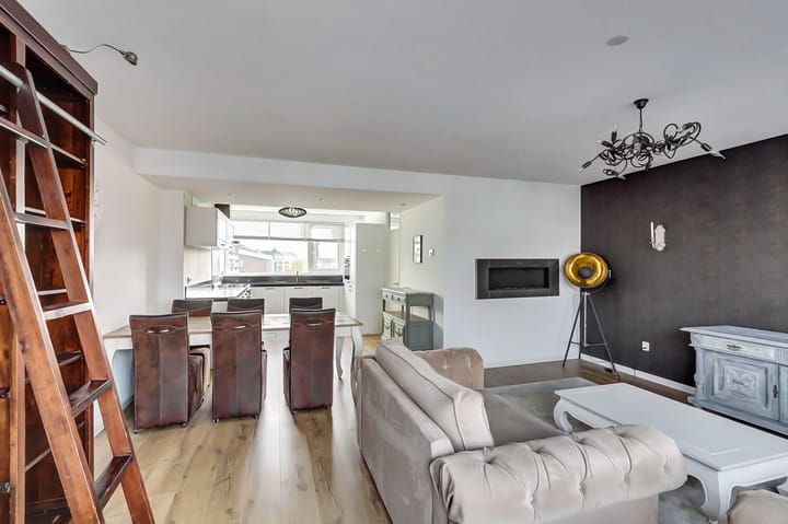 Foto 13 van Van Staverenstraat 20-A