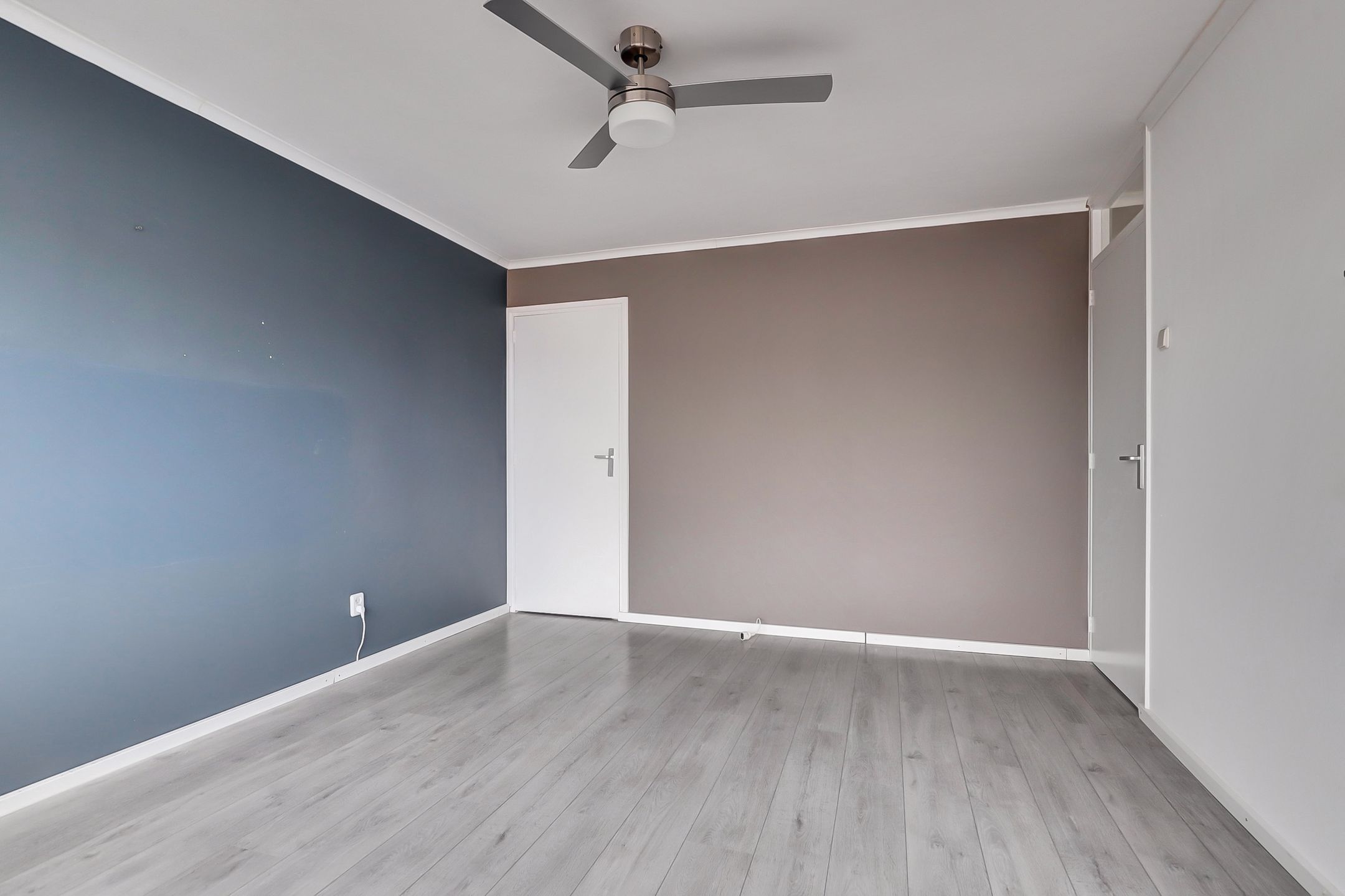 Foto 24 van Van Staverenstraat 20-A