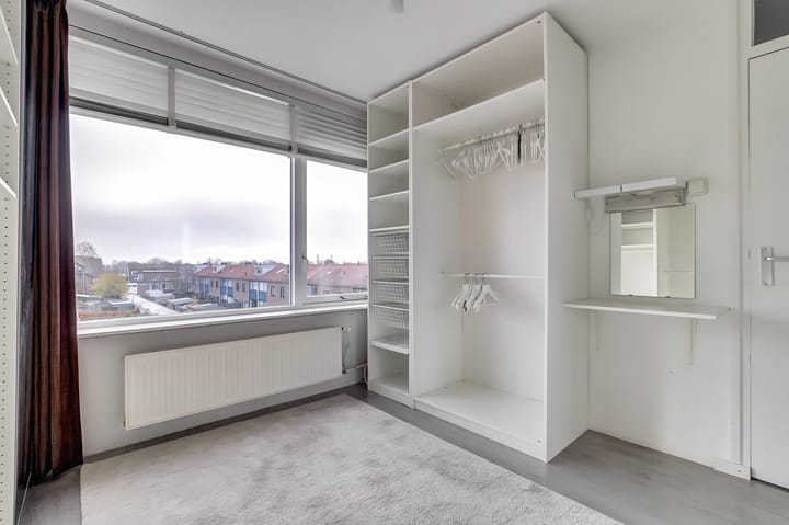 Foto 27 van Van Staverenstraat 20-A