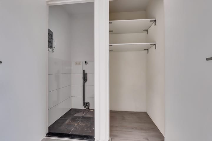 Foto 29 van Van Staverenstraat 20-A