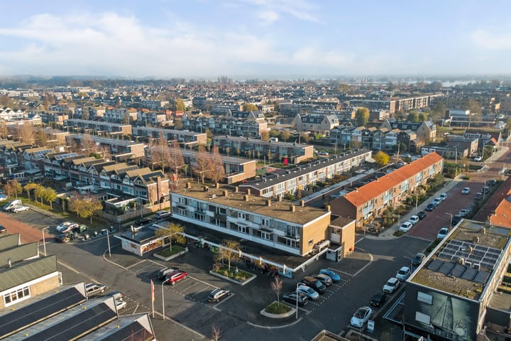 Foto 42 van Van Staverenstraat 20-A