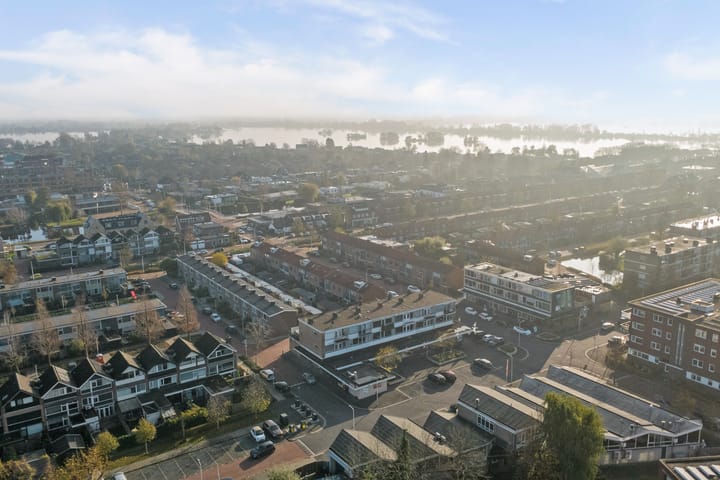 Foto 44 van Van Staverenstraat 20-A