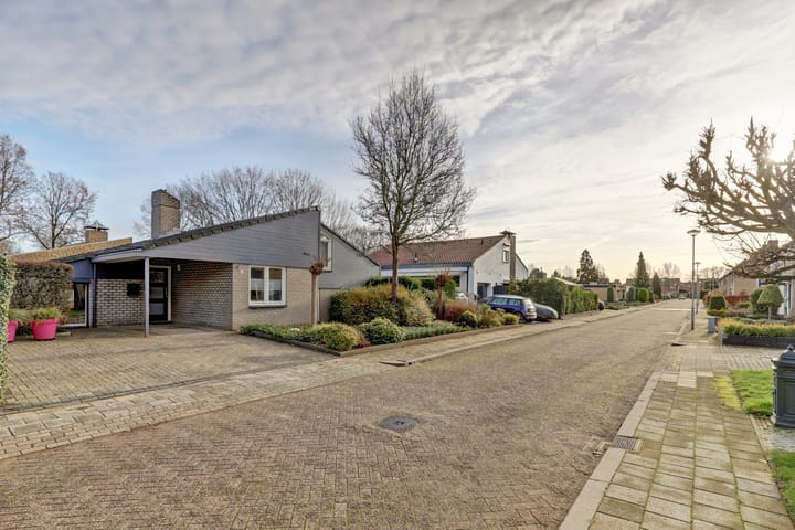 Foto 37 van Frans Erensstraat 14