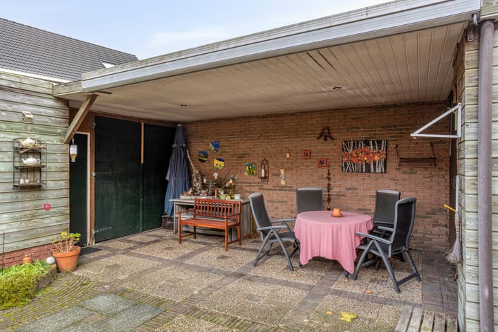 Photo 28 of Irisstraat 15