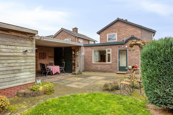 Photo 32 of Irisstraat 15