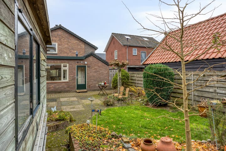 Photo 33 of Irisstraat 15