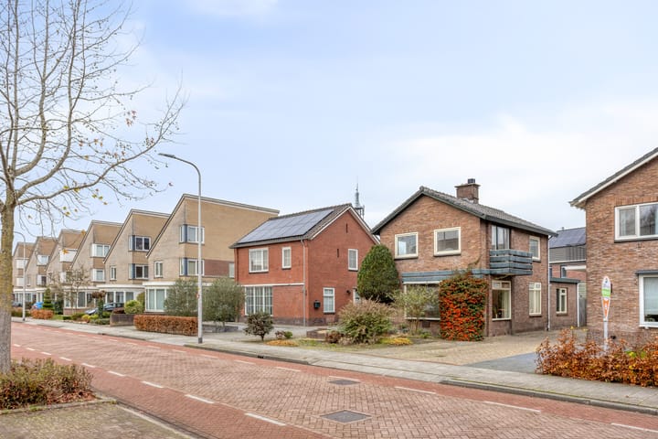 Photo 39 of Irisstraat 15