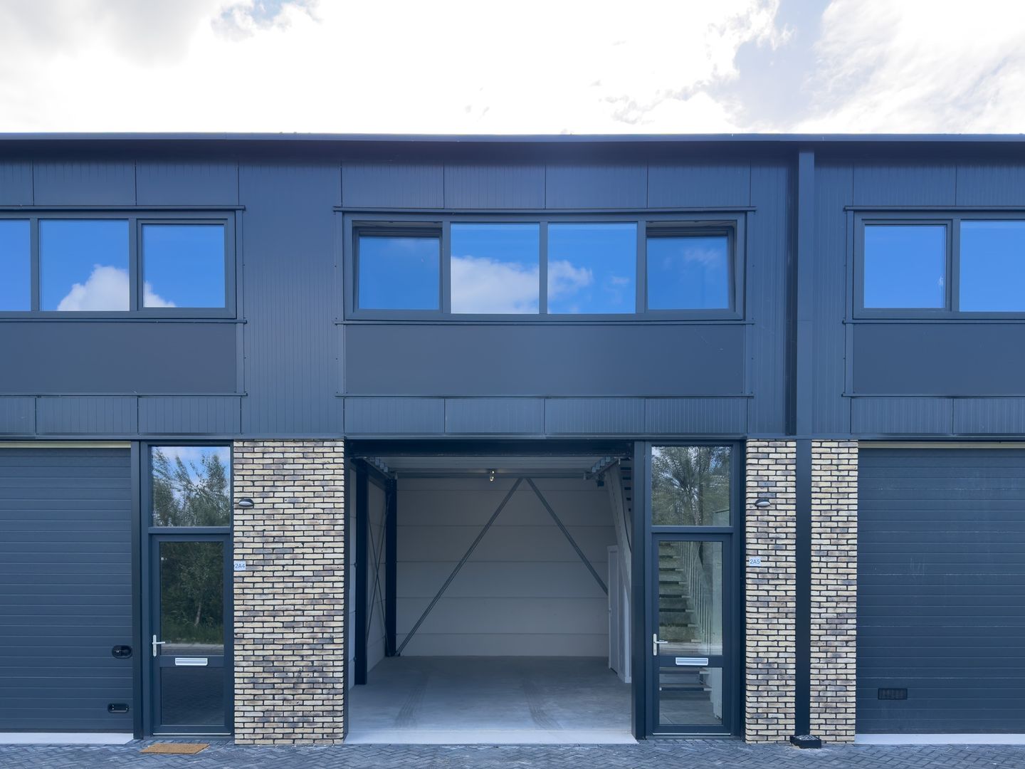 View photo 1 of Dirk Verheulweg 2-A5