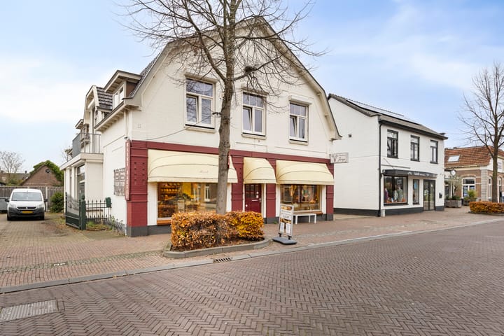 Dorpsstraat 11