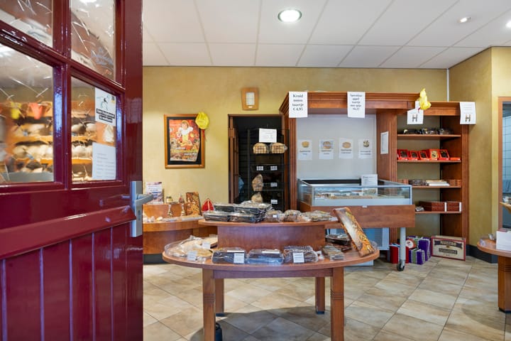 Photo 4 of Dorpsstraat 11