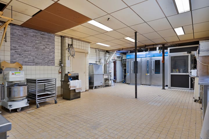 Photo 10 of Dorpsstraat 11