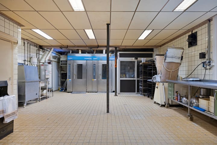 Photo 11 of Dorpsstraat 11