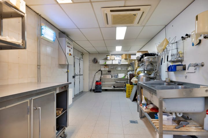 Photo 15 of Dorpsstraat 11