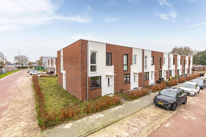 Foto 3 van Leo de Weijshof 32