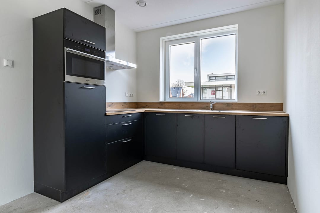 Photo 13 of Leo de Weijshof 32