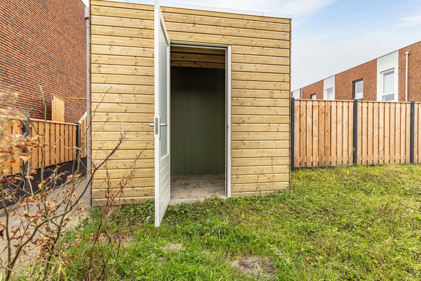 Photo 29 of Leo de Weijshof 32