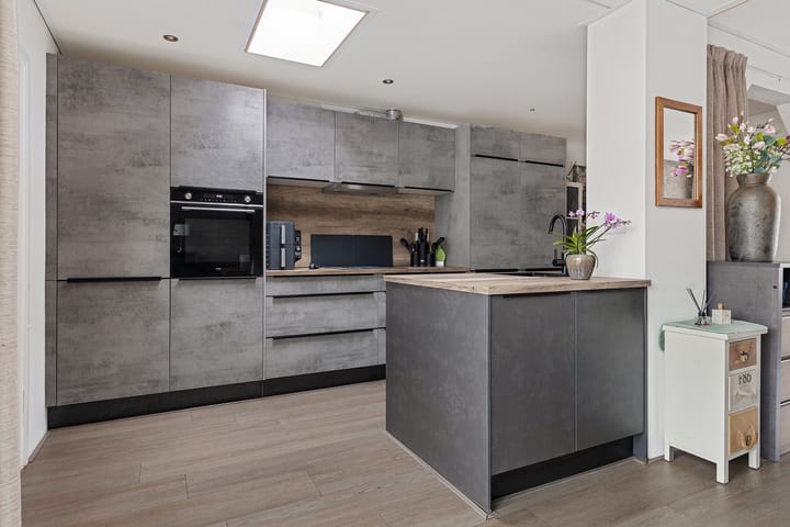 Photo 10 of Roemer Visscherstraat 4