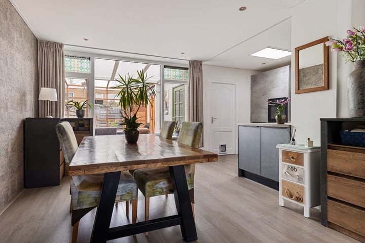 Photo 11 of Roemer Visscherstraat 4