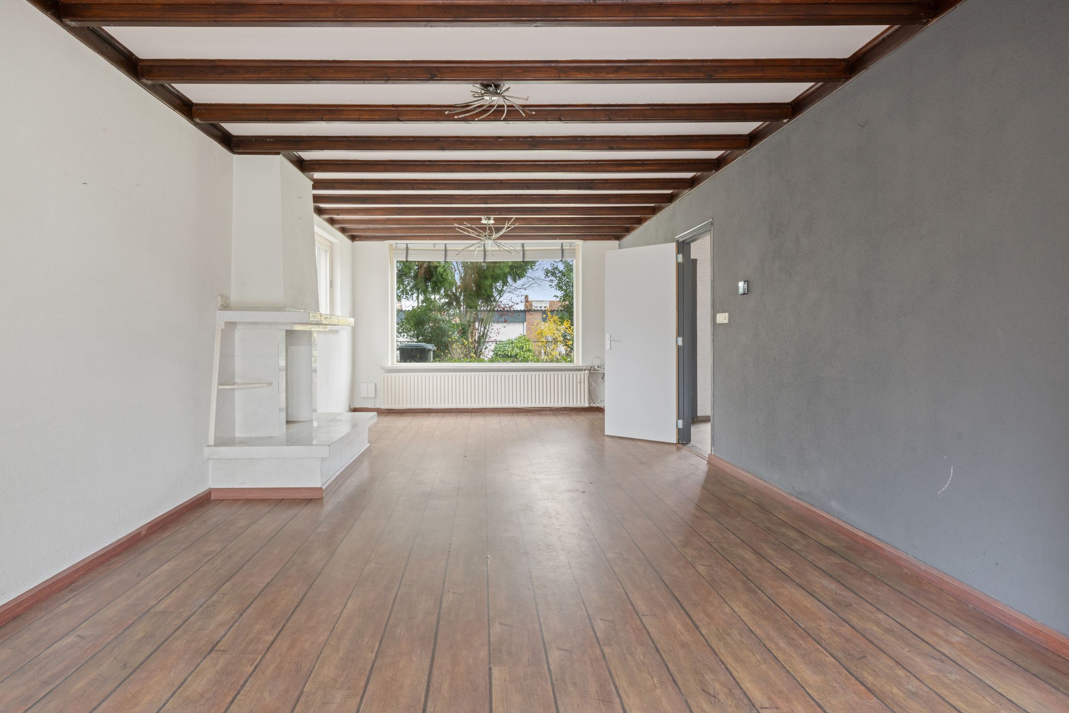 Foto 15 van van den Houtestraat 4