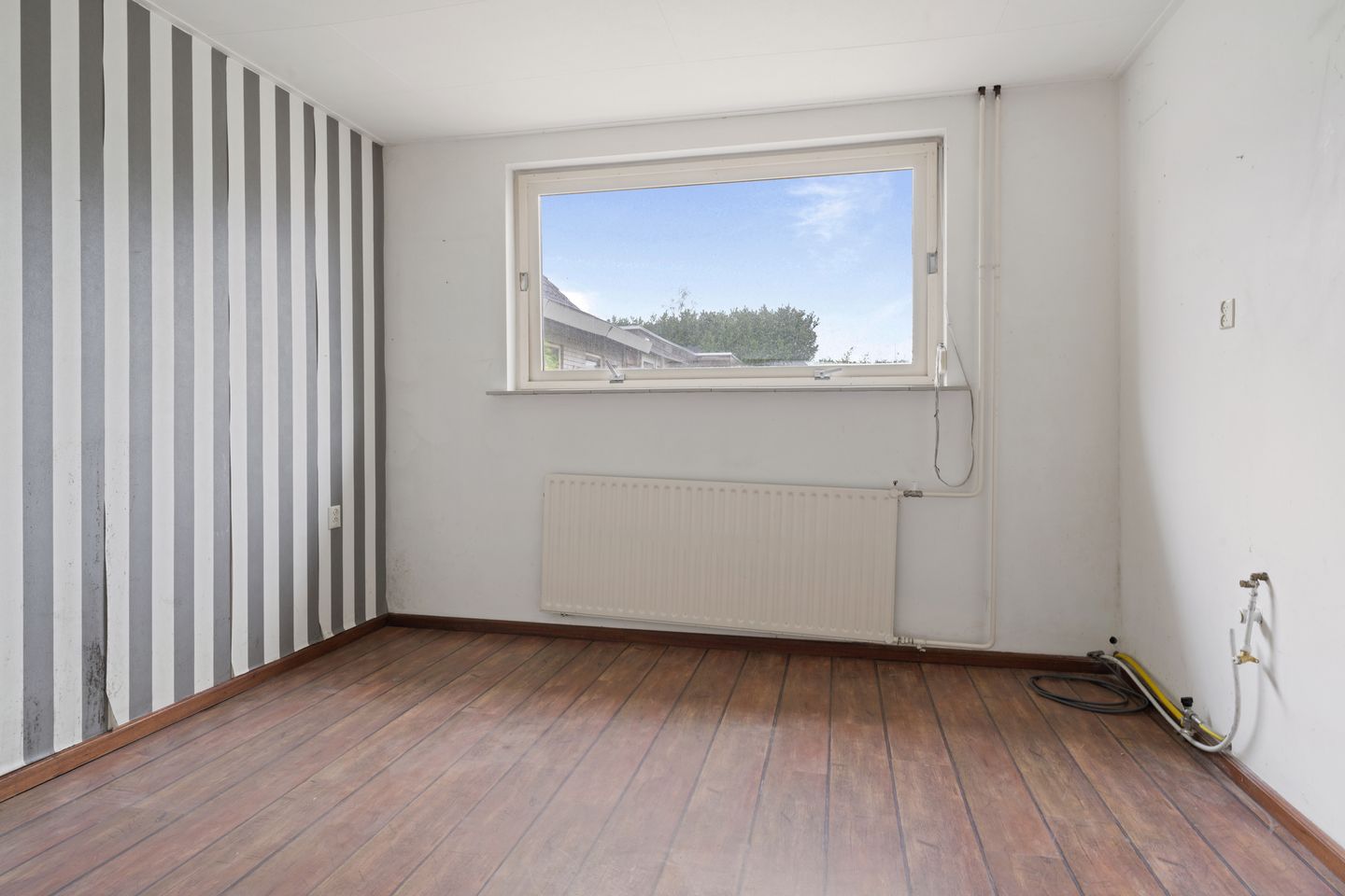 Foto 25 van van den Houtestraat 4