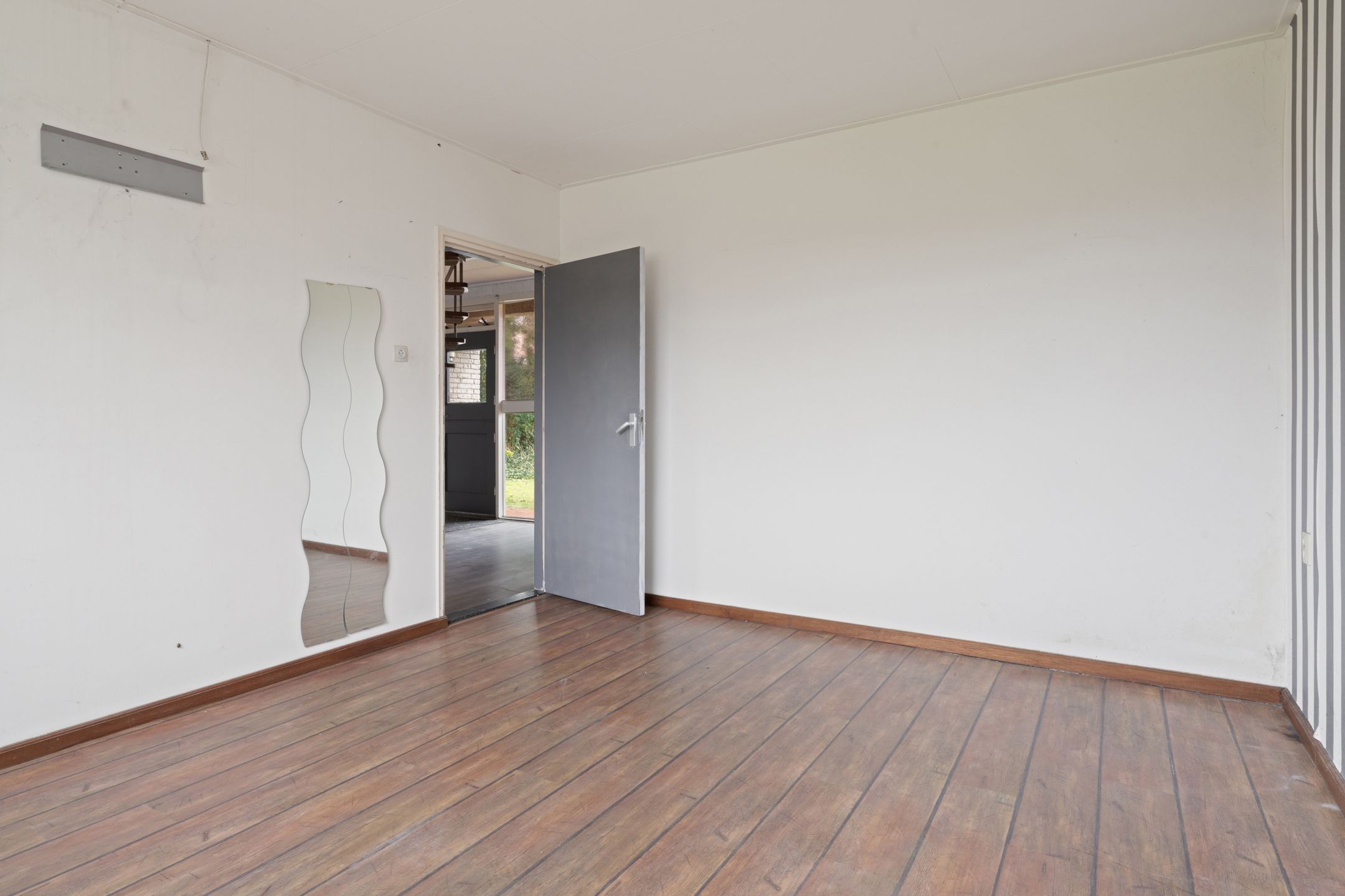 Foto 27 van van den Houtestraat 4