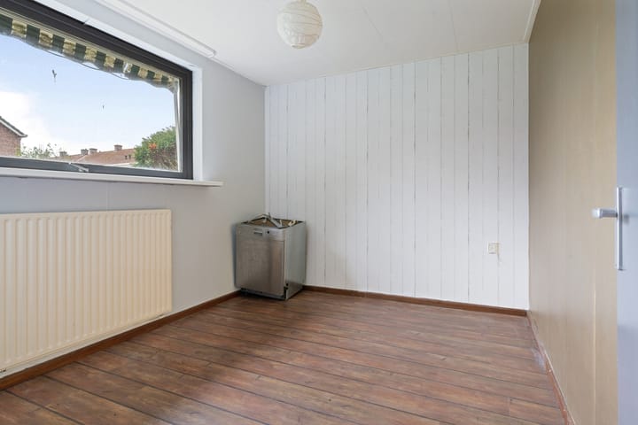 Foto 28 van van den Houtestraat 4