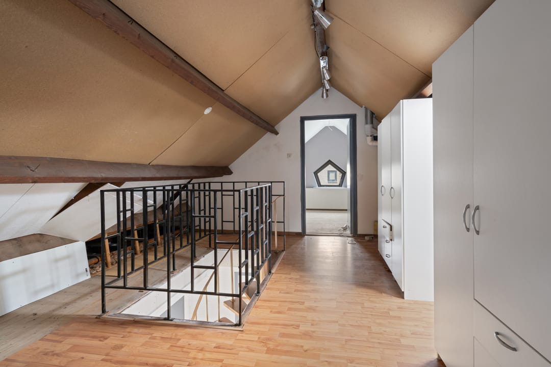 Foto 37 van van den Houtestraat 4