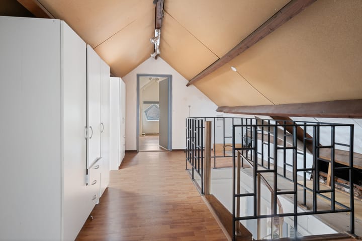 Foto 38 van van den Houtestraat 4