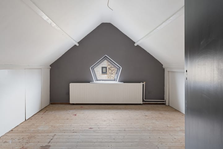 Foto 41 van van den Houtestraat 4