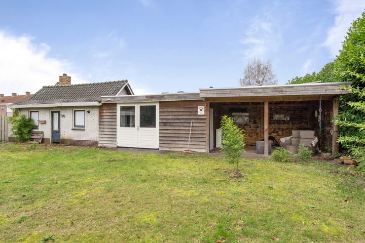 Foto 48 van van den Houtestraat 4