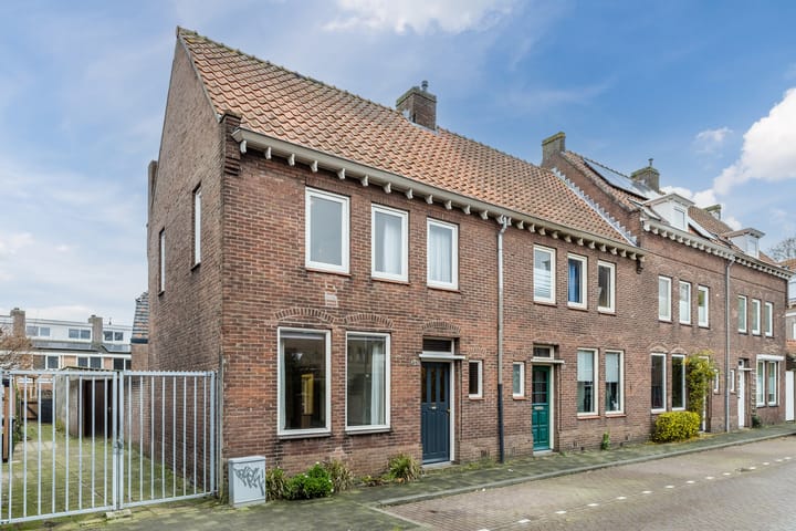Photo 1 of Sint Marcusstraat 24