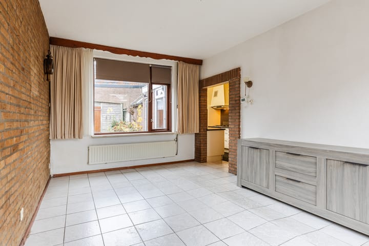 Photo 2 of Sint Marcusstraat 24