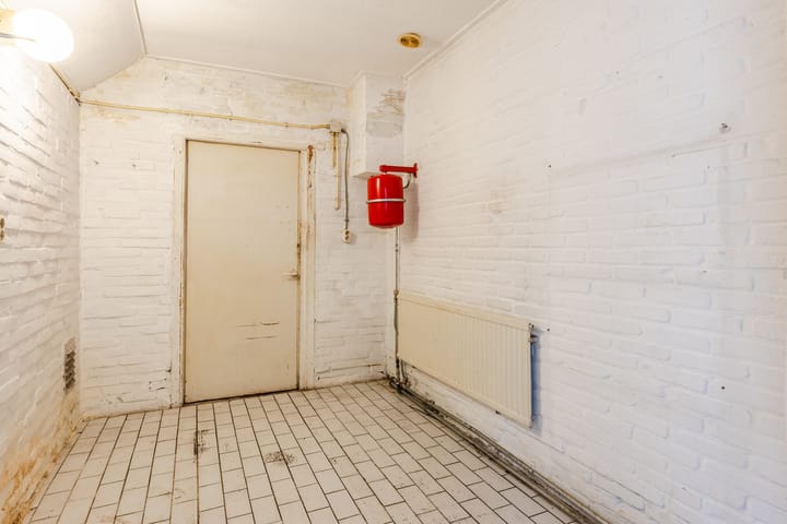 Photo 11 of Sint Marcusstraat 24