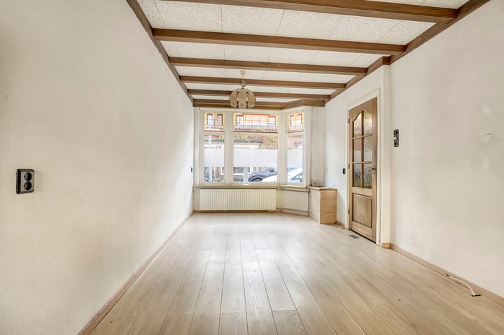 Photo 8 of Buys Ballotstraat 56