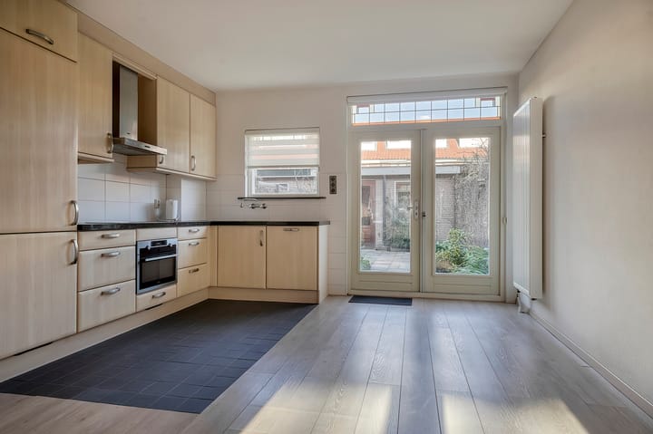 Photo 3 of Buys Ballotstraat 56