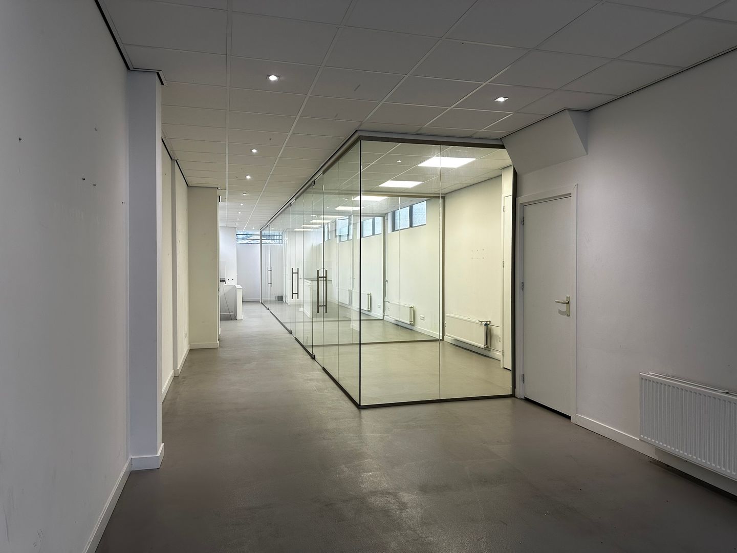 View photo 4 of Stationsweg 30