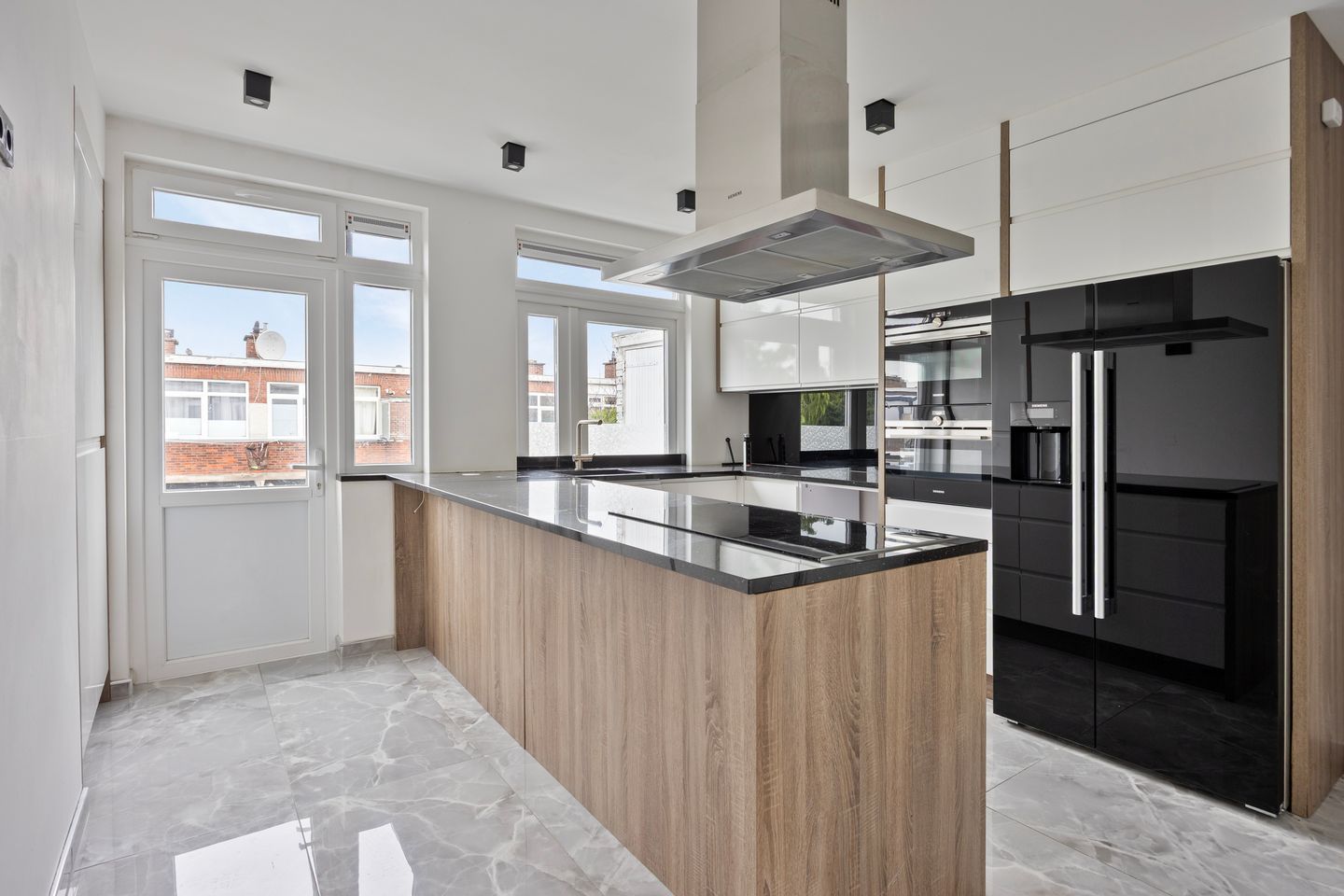 Foto 1 van Barneveldstraat 21