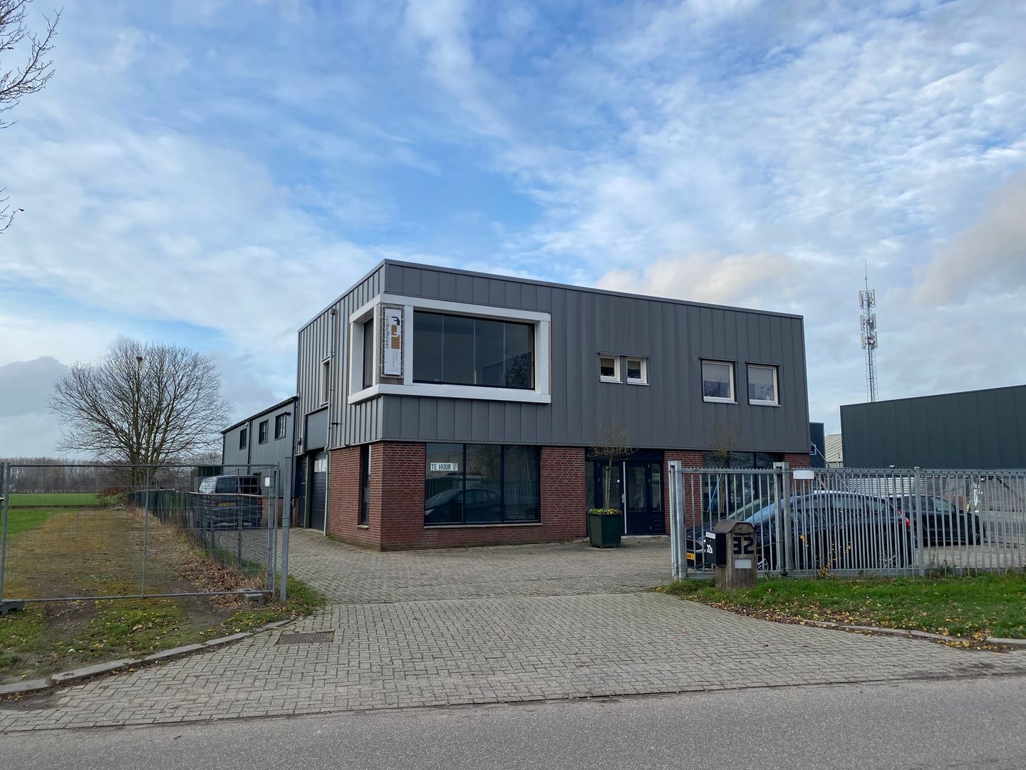 Bekijk foto 2 van Industrieweg 32-B