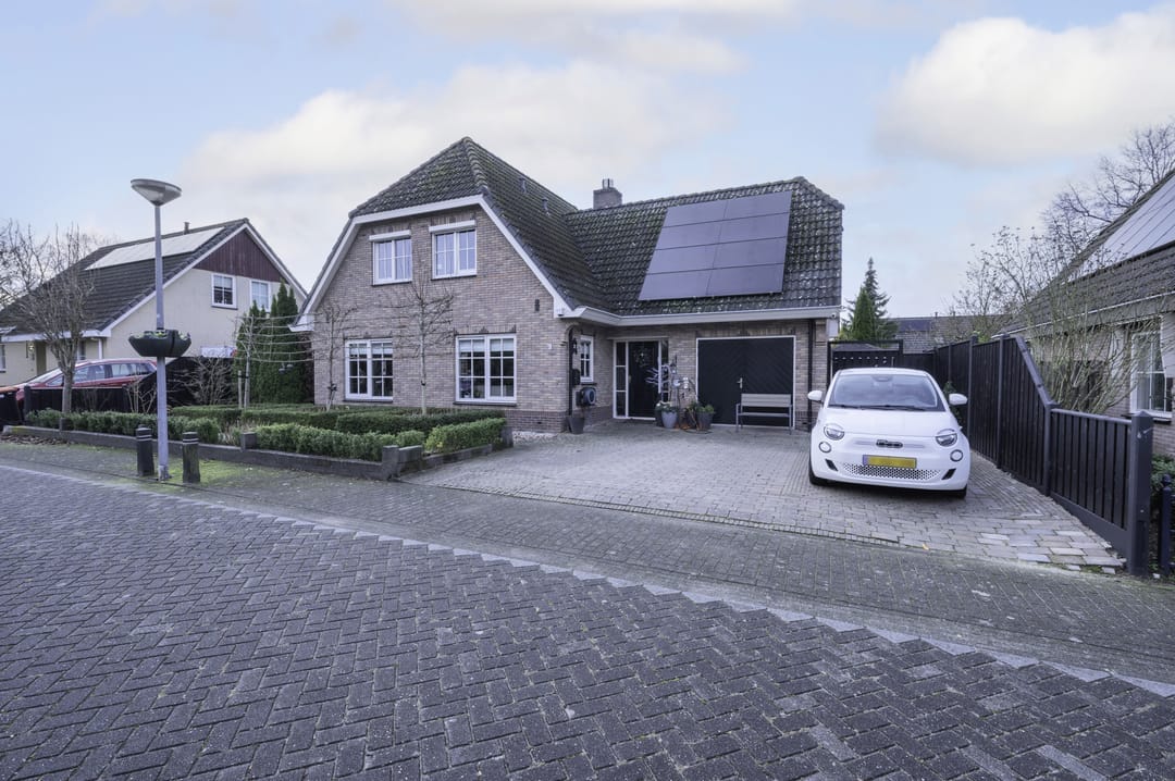Photo 1 of Langevelderslag 62