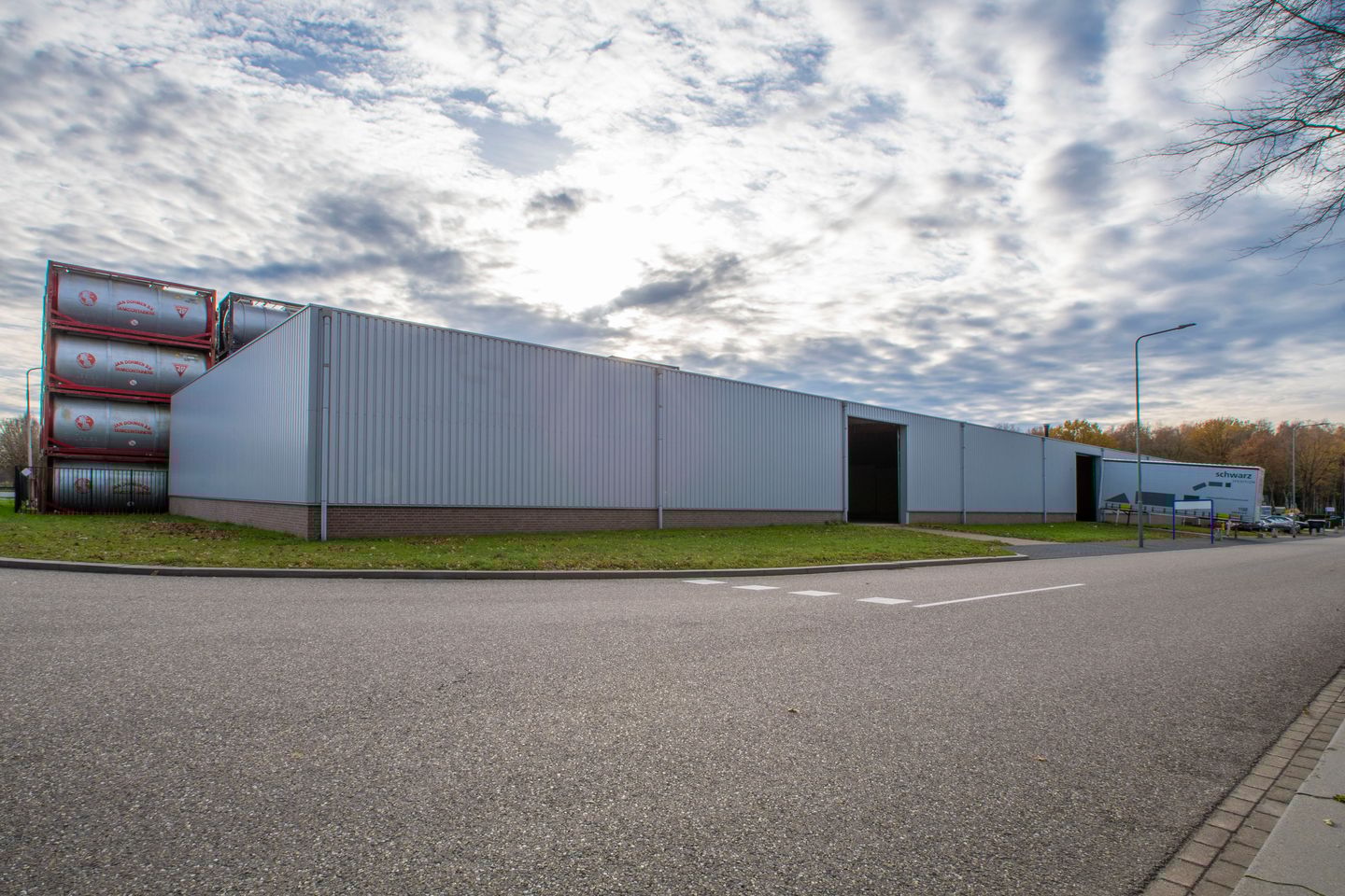 View photo 1 of Veldweg 2