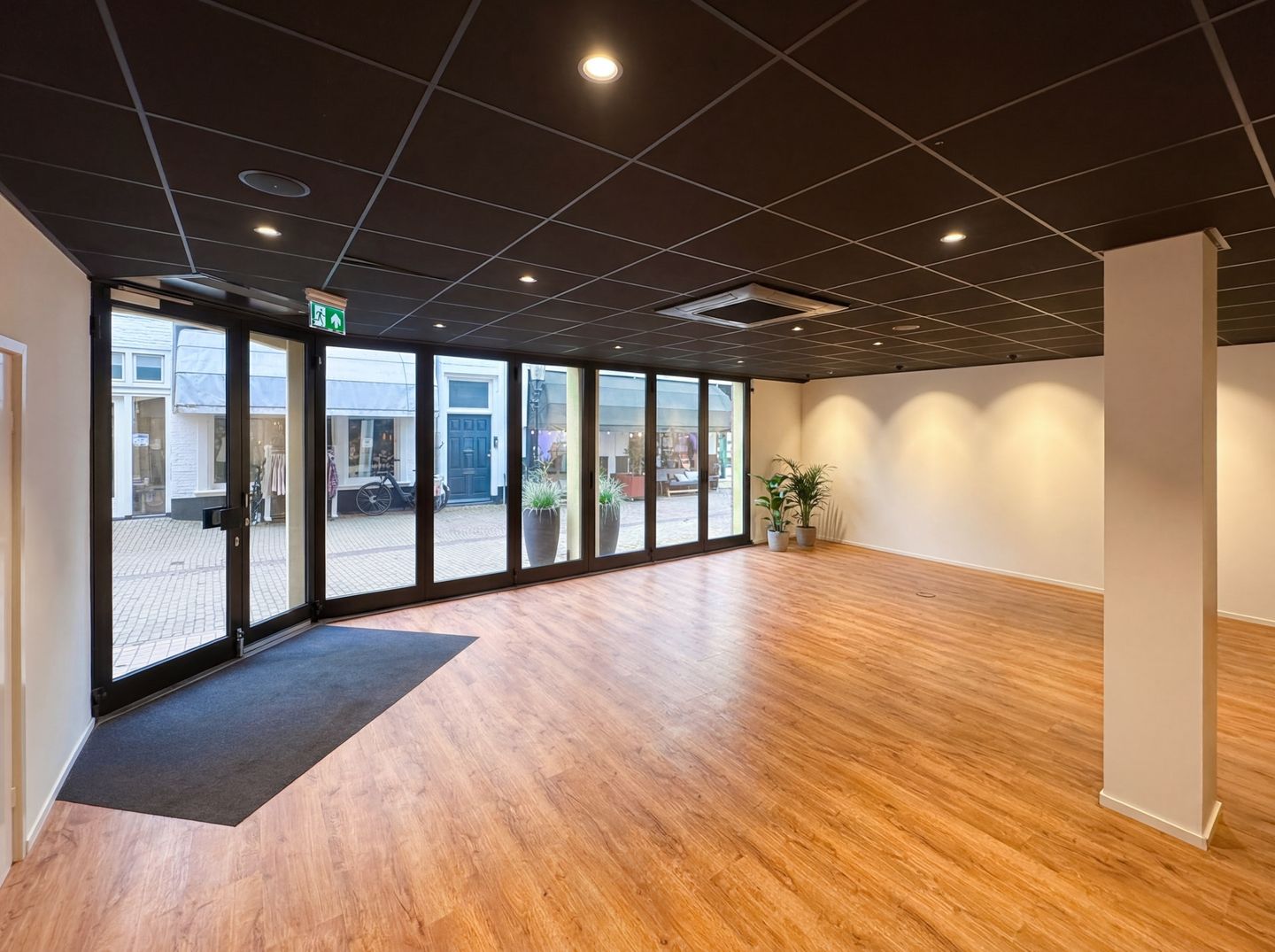 View photo 3 of Molenstraat 46