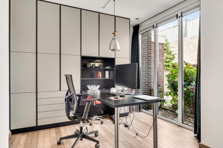 Photo 11 of Bertiliastraat 2-A