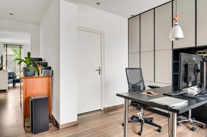 Photo 12 of Bertiliastraat 2-A