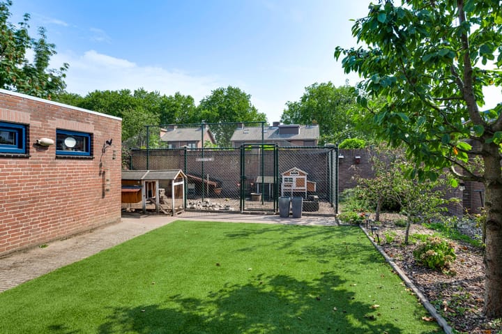 Photo 32 of Bertiliastraat 2-A