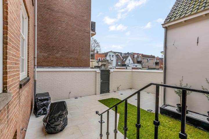 Foto 49 van Ambtmanstraat 7