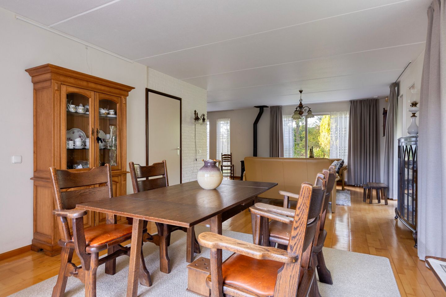 Foto 4 van Mr. W.M. Oppedijk van Veenweg 66