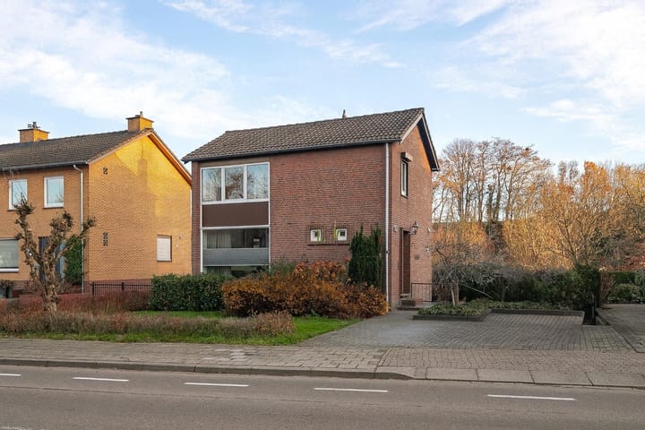 Photo 4 of Dorpstraat 102