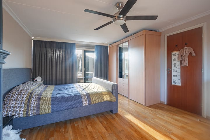 Photo 12 of Dorpstraat 102